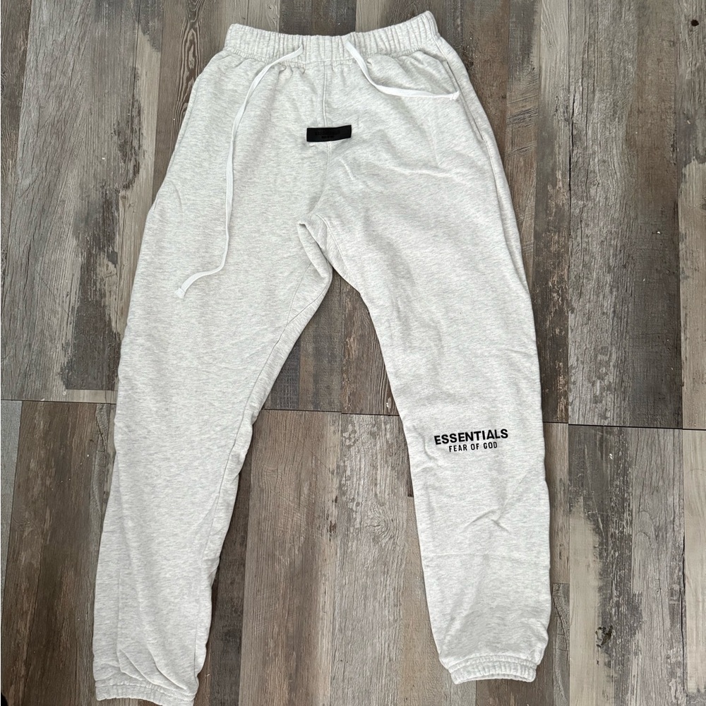 Fear of God Essentials Gray Sweatpants, size Small